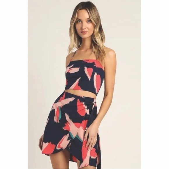 Lulus Other - Lulu’s Navy Abstract Print wrap skirt with cropped halter top set.